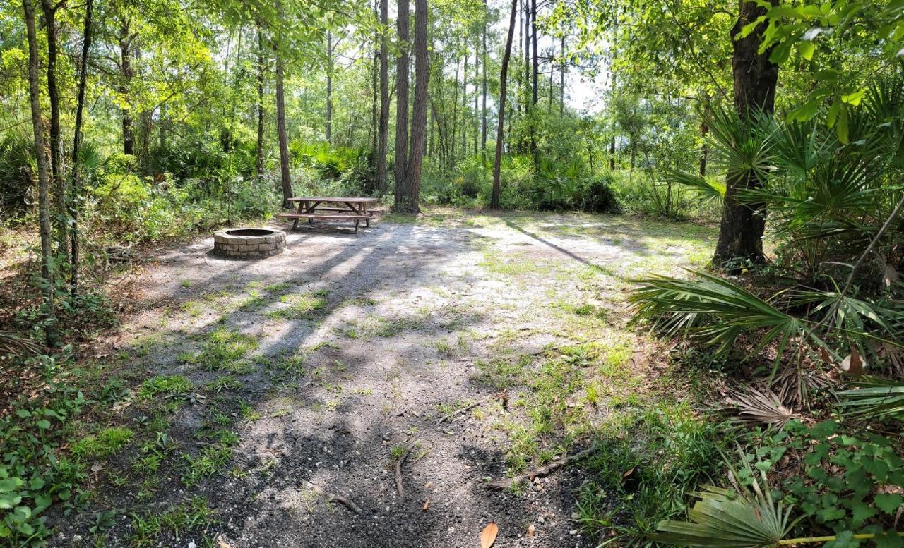 Okefenokee Pastimes Cabins And Campground Stanley Landing Buitenkant foto
