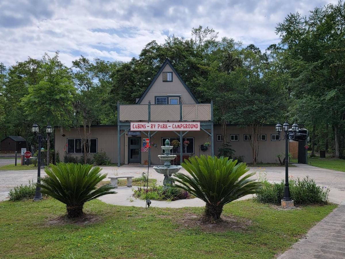 Okefenokee Pastimes Cabins And Campground Stanley Landing Buitenkant foto